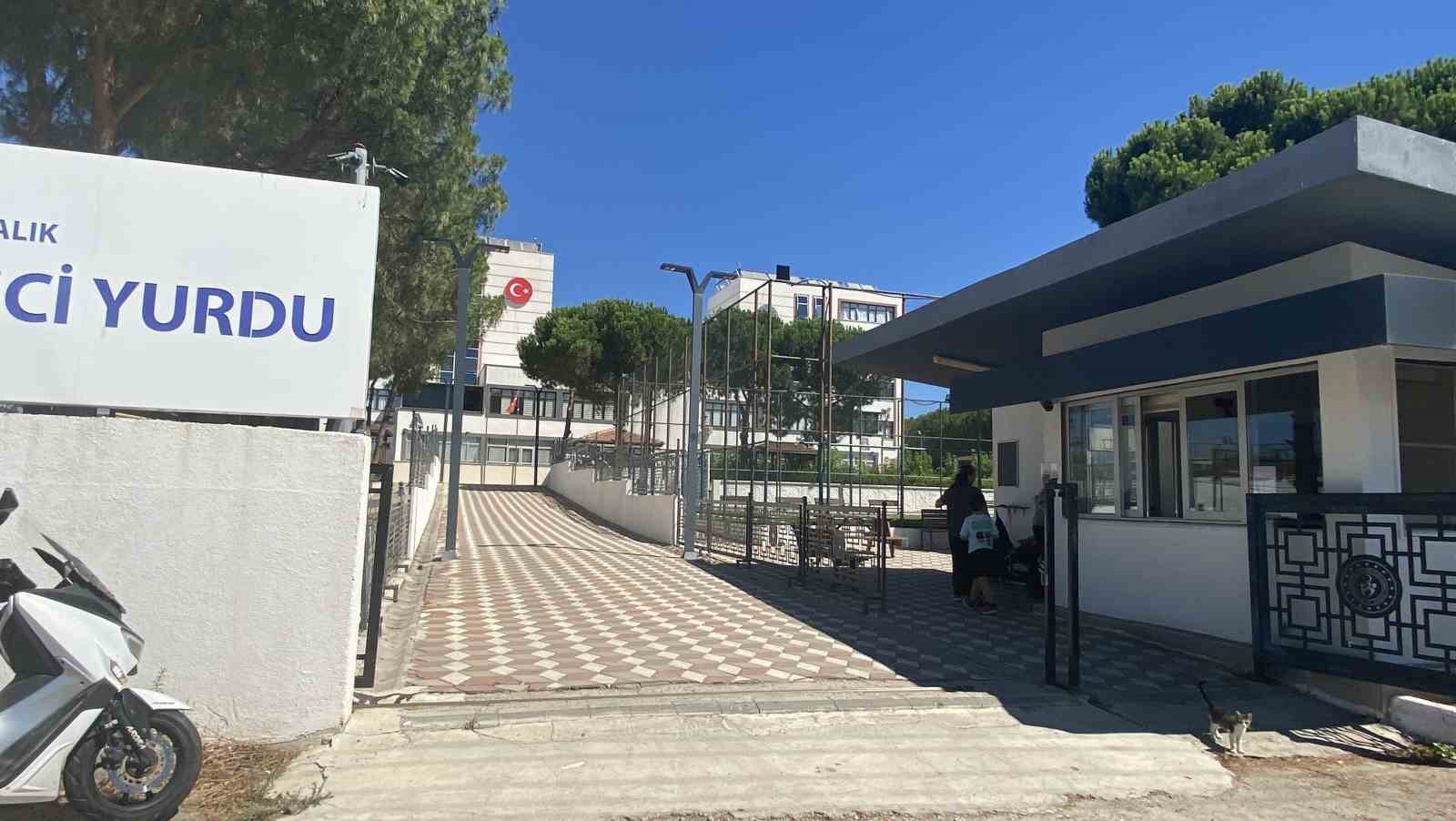 AYVALIK VE GÖMEÇ’TE YANGINDAN ETKİLENEN KÖYLÜLER DEVLET KORUMASI ALTINDA