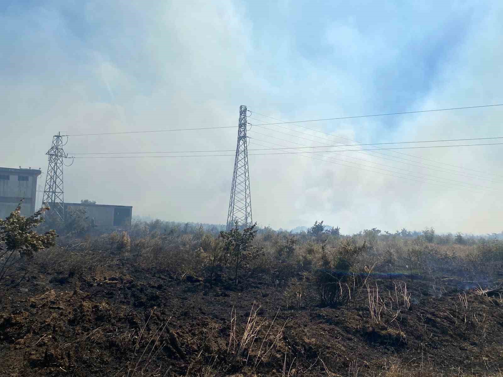 ÇANAKKALE’DE TARIM ARAZİSİNDE YANGIN