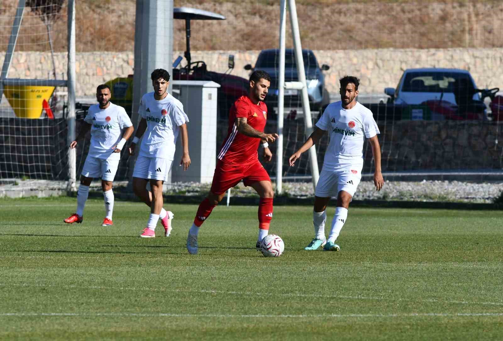 HAZIRLIK MAÇI: KAYSERİSPOR: 2 - ÜMRANİYESPOR: 1
