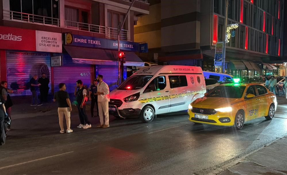 EYÜPSULTAN’DA DÜZENLENEN SİLAHLI SALDIRIDA YARALANANLARDAN BİR KİŞİ HAYATINI KAYBETTİ
