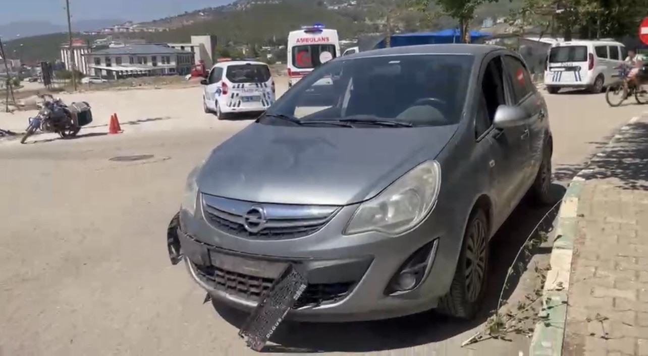 OSMANİYE’DE MOTOSİKLET İLE OTOMOBİL ÇARPIŞTI: 1 YARALI