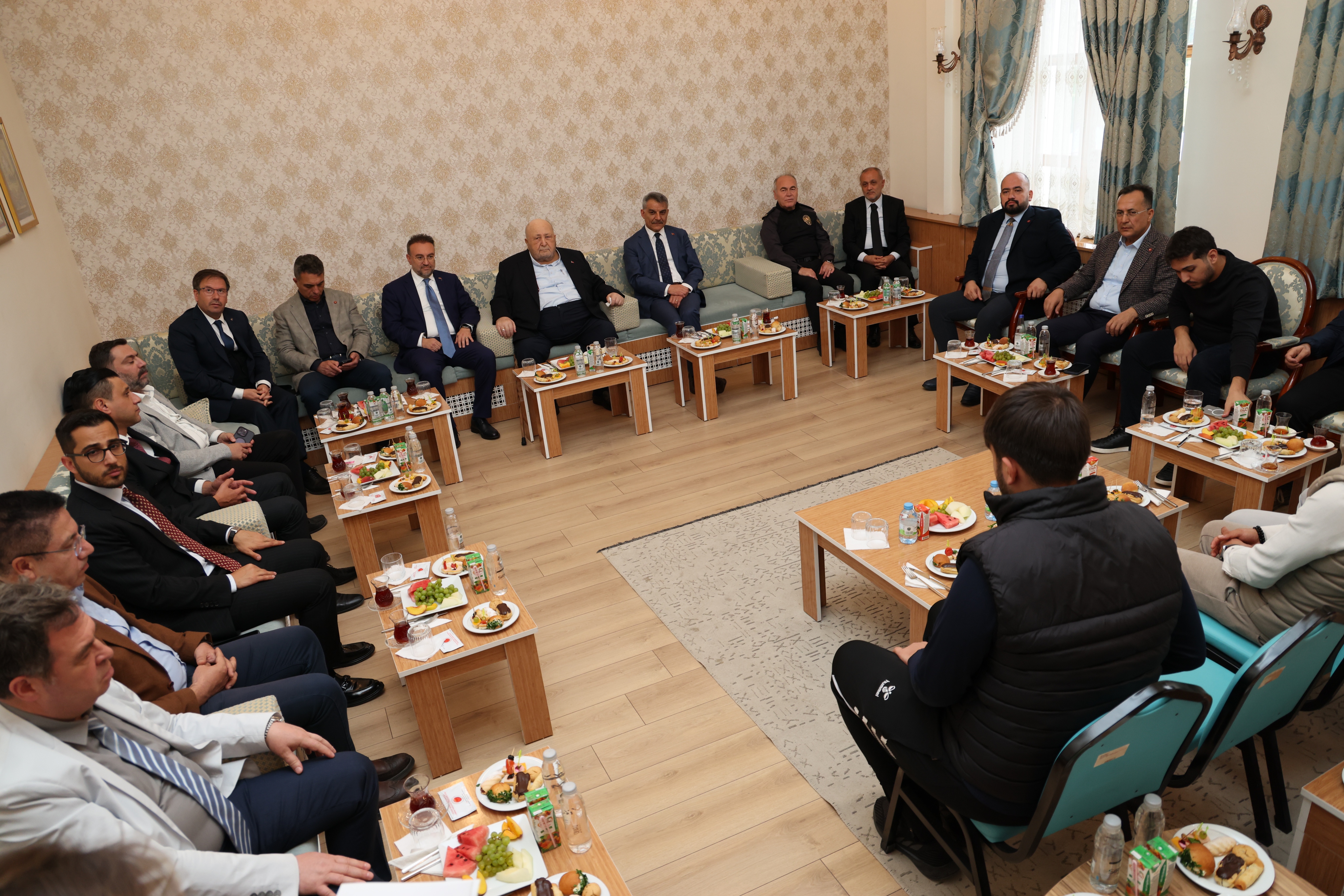 BOZOK ÜNİVERSİTESİNDEN HAYIRSEVER İŞADAMI ŞAHİN İÇİN VEFA PROĞRAMI