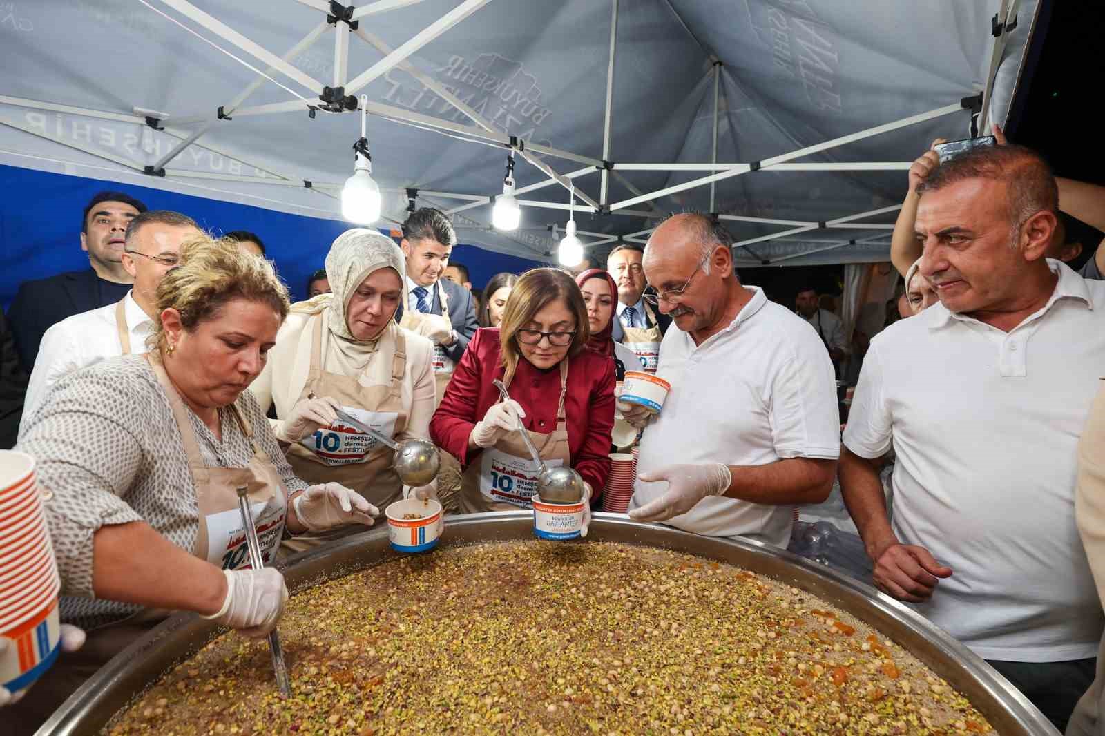 HEMŞERİ DERNEKLERİ FESTİVALİ RENKLİ GÖRÜNTÜLERLE AÇILDI