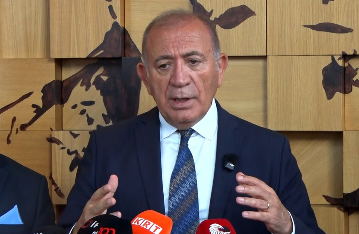 CHP İSTANBUL İL BAŞKANI GÜRSEL TEKİN: "İFTİRACI VE İTİRAFÇI İLİŞKİLERİ OLAN KİMSE BENİM ÖZ KARDEŞİM DE OLSA PARTİYLE İLİŞKİSİ KESİLECEK"