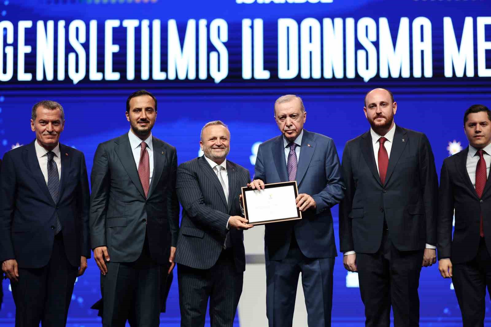 TUZLA, ÇEKMEKÖY VE ŞİLE BELEDİYE BAŞKANLARI AK PARTİ’YE KATILDI
