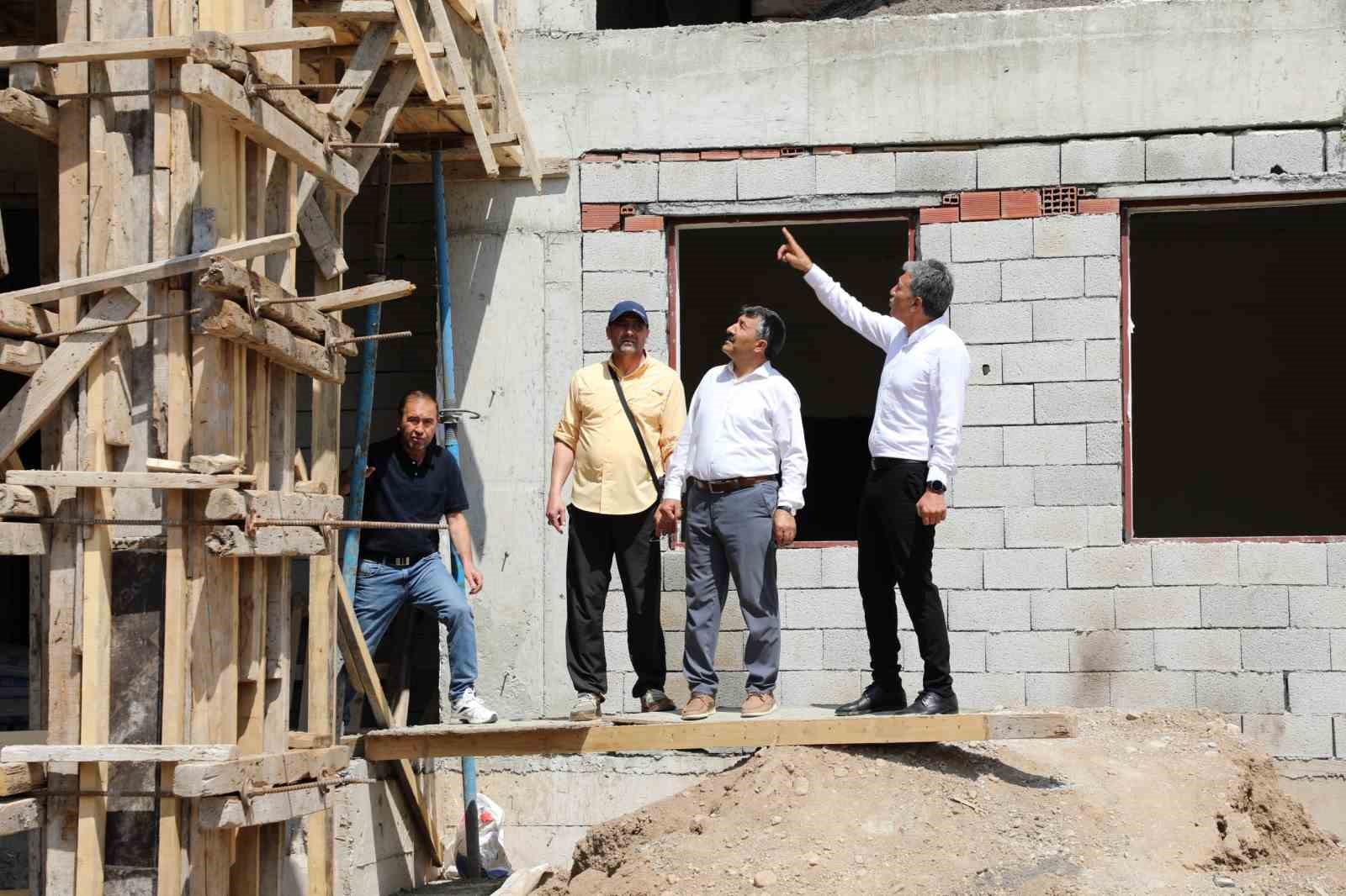 İL MİLLİ EĞİTİM MÜDÜRÜ ÇAKAN, YENİ EĞİTİM ÖĞRETİM YILI HAZIRLIKLARINI HAFTA SONUNDA DA SÜRDÜRDÜ
