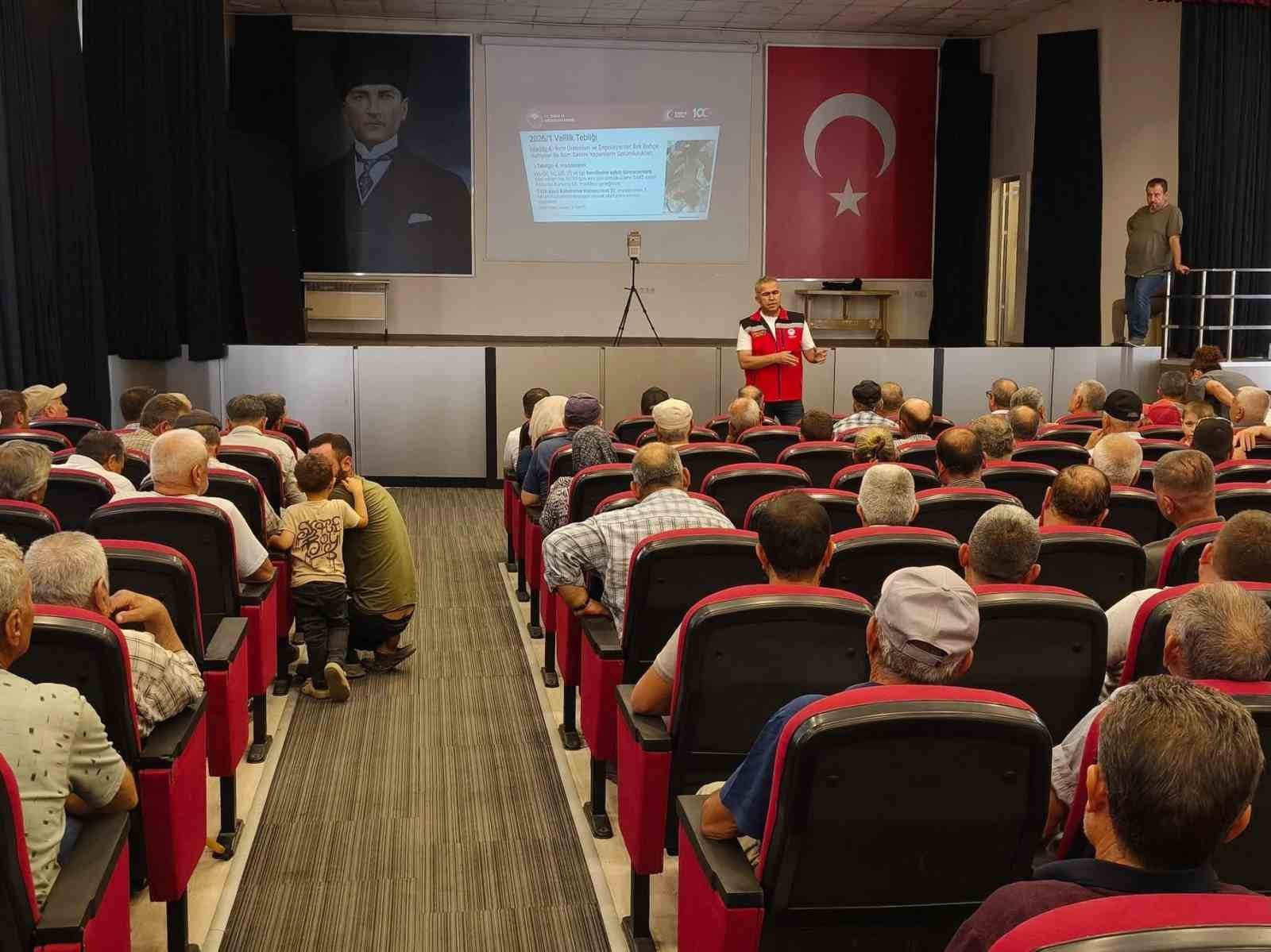 İNCİRDE KALİTEYİ ARTIRACAK UYGULAMALAR ÜRETİCİLERE ANLATILDI