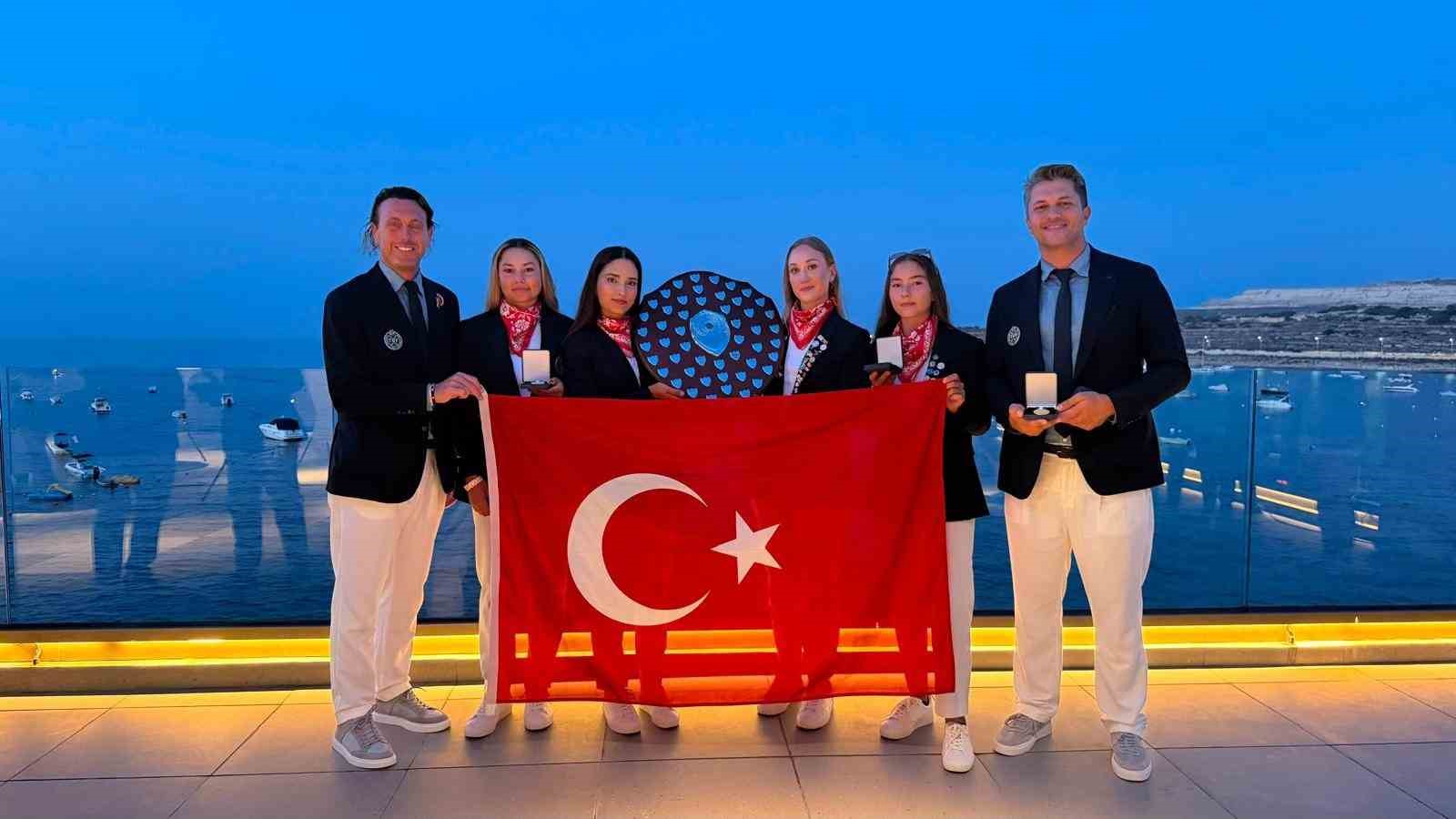 KADIN MİLLİ GOLF TAKIMI, AVRUPA ŞAMPİYONU OLDU