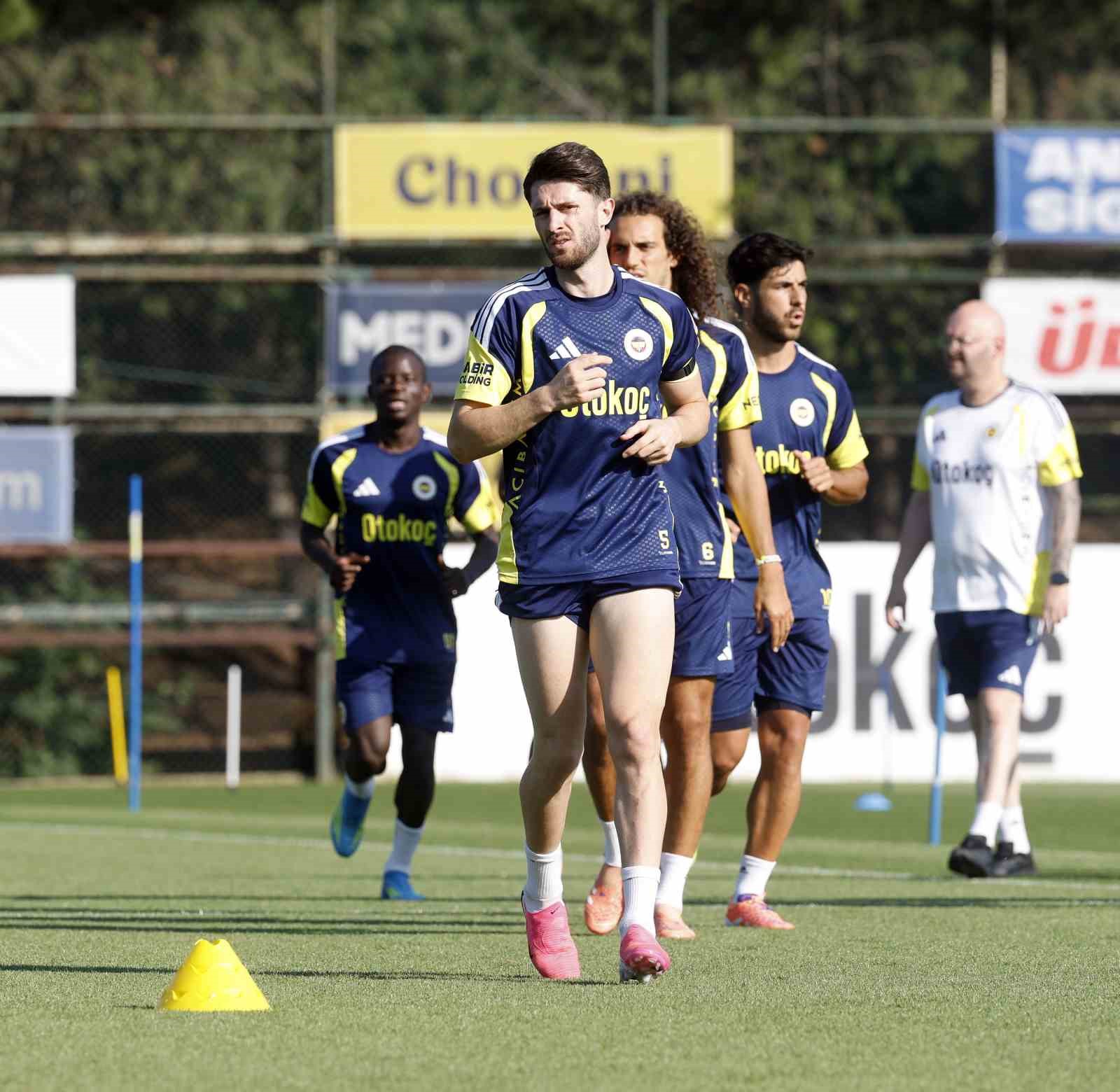 FENERBAHÇE, STURM GRAZ MAÇI HAZIRLIKLARINI SÜRDÜRDÜ