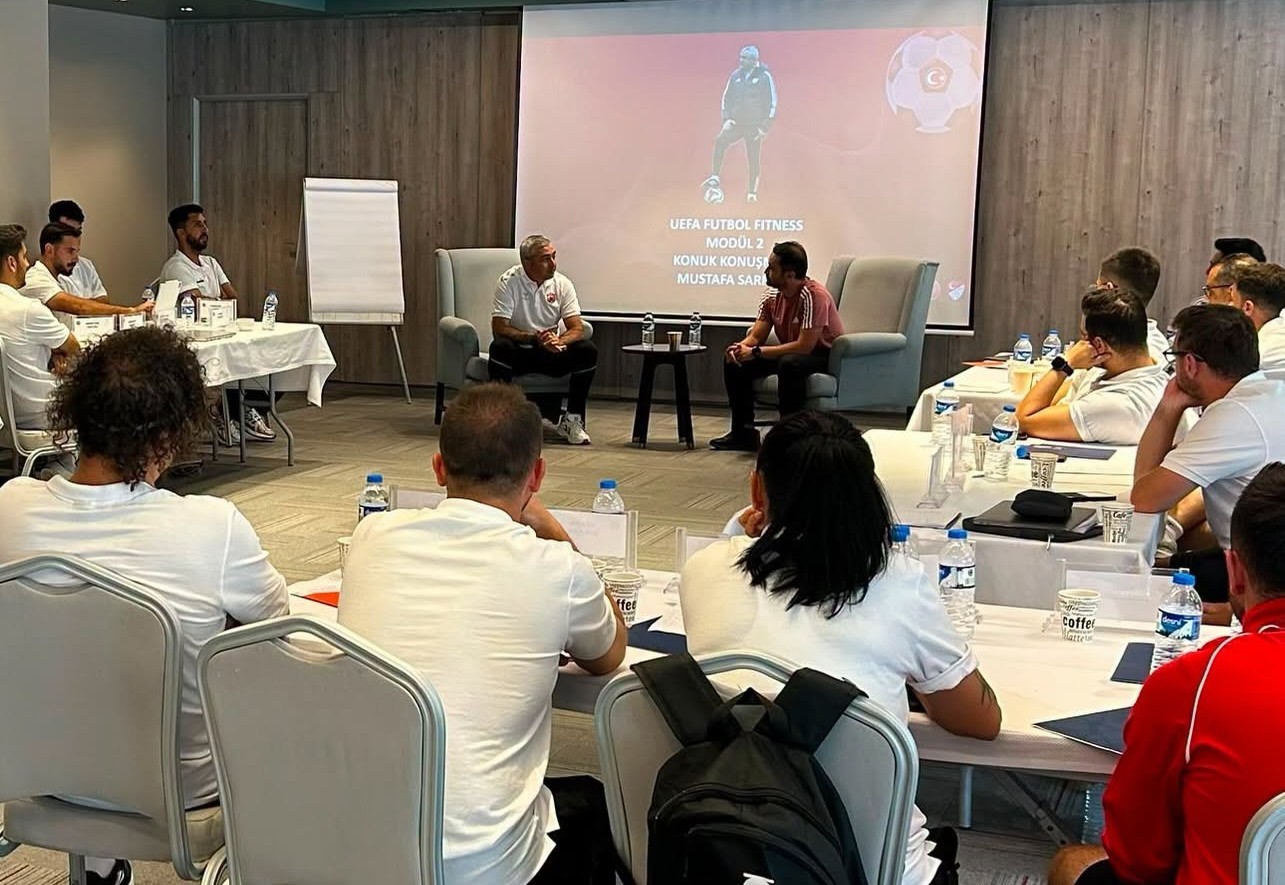 SARIGÜL, UEFA FİTNESS B-1 KURSUNDA TECRÜBELERİNİ PAYLAŞTI