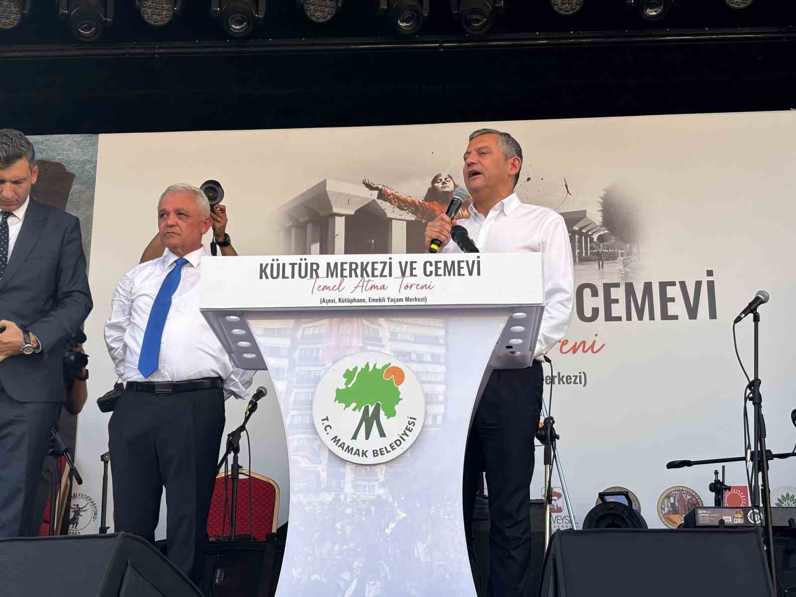 YENİ PARTİ GENEL BAŞKANI ÖZEL: "BİRLİKTE YENİ BİR YOLA ÇIKTIK"