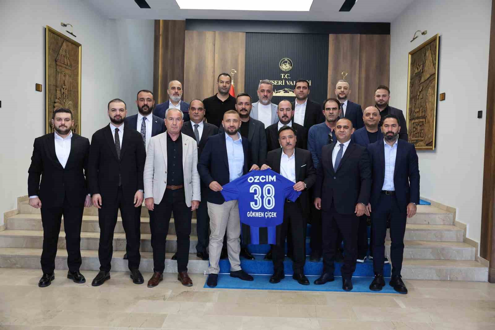 ERCİYES 38 FK YÖNETİMİNDEN VALİ ÇİÇEK’E ZİYARET