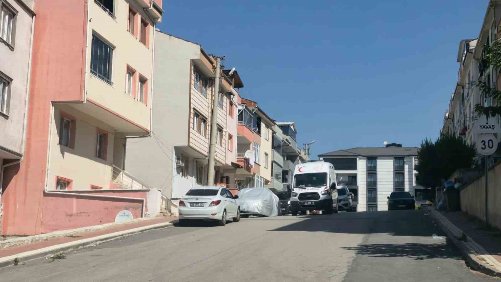 BURSA’DA 50 YAŞINDAKİ ADAM EVİNDE ÖLÜ BULUNDU