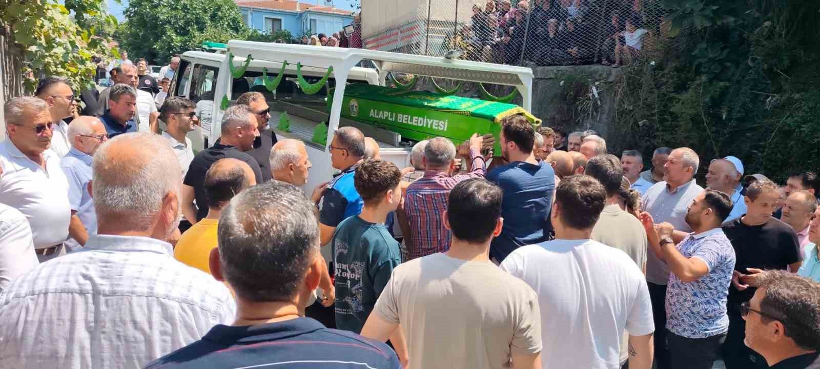 FINDIK BAHÇESİNDE KALP KRİZİ GEÇİREN ADAM HAYATINI KAYBETTİ