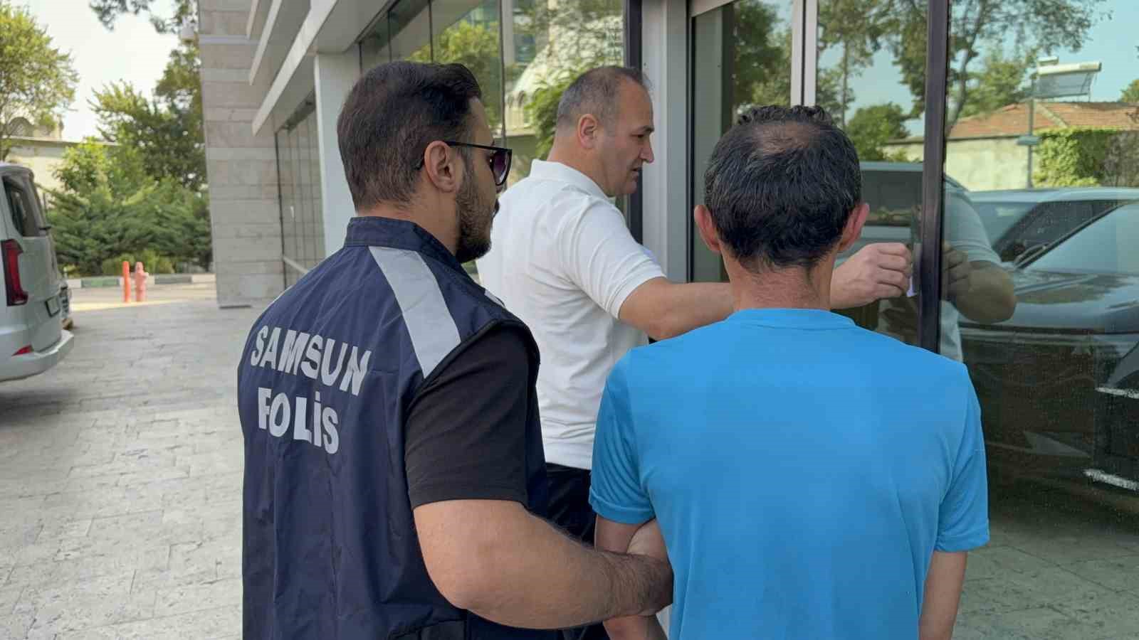 KUMSALDA GÜNEŞLENEN KADINA CİNSEL TACİZ İDDİASIYLA GÖZALTINA ALINDI