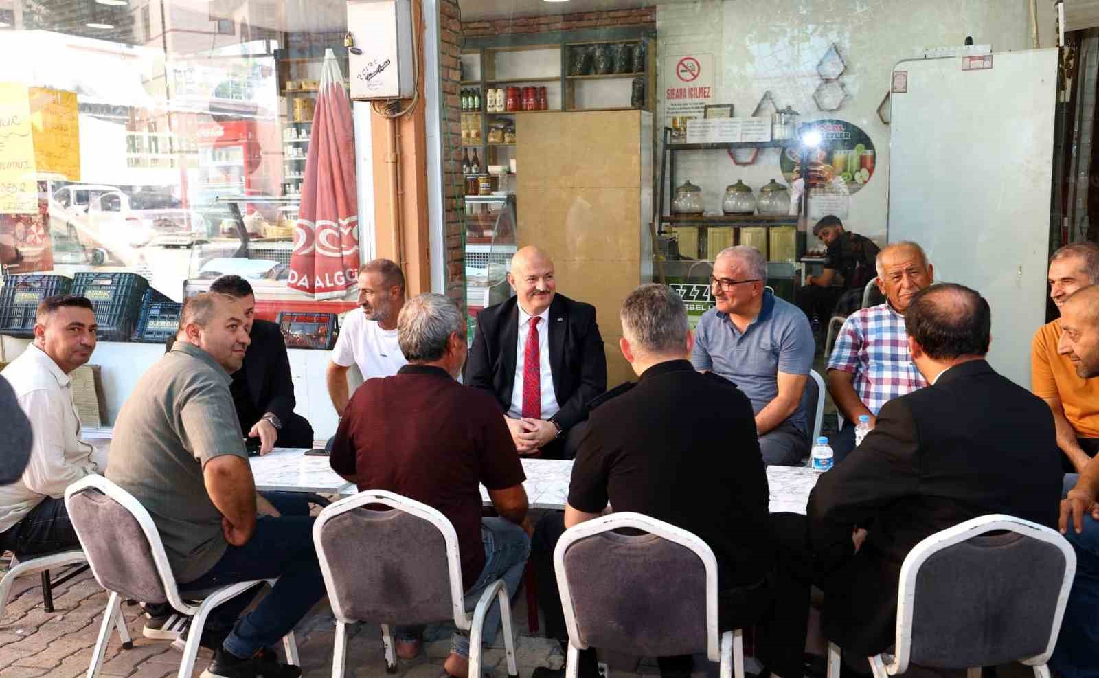 VALİ KÜÇÜK, ESNAFLARLA BİR ARAYA GELDİ