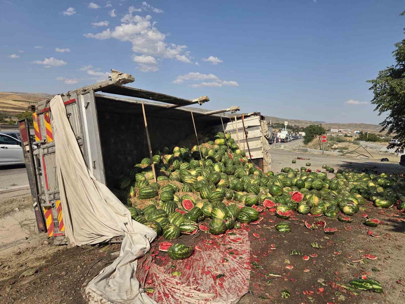 ANKARA’DA İKİ FARKLI TIR KAZASI