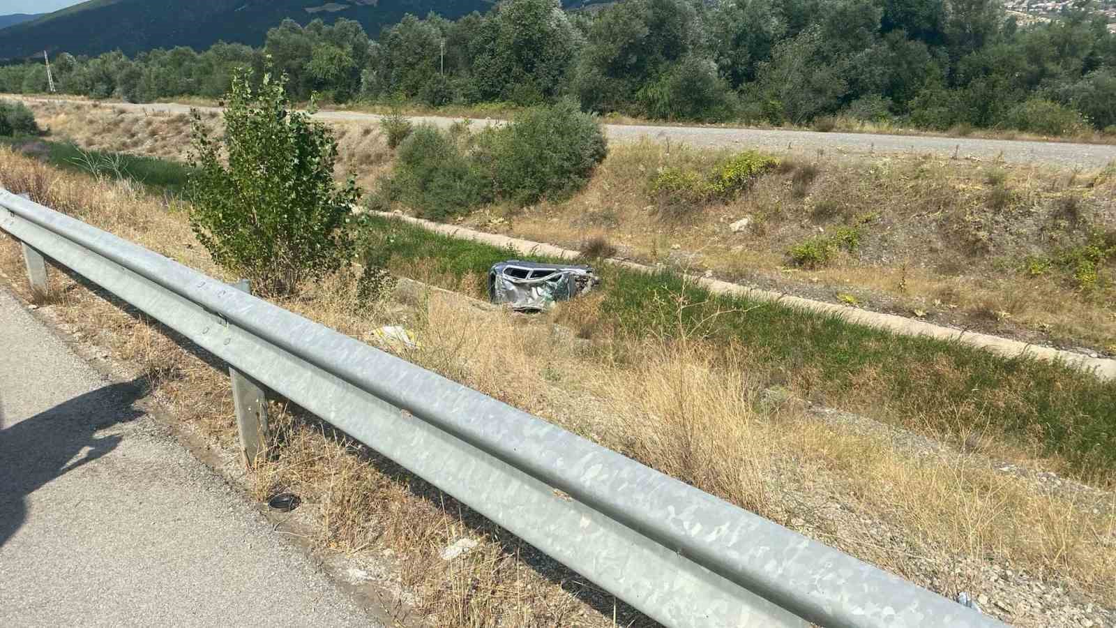 ANNE VE 2 YAŞINDAKİ OĞLU KAZADA YARALANDI