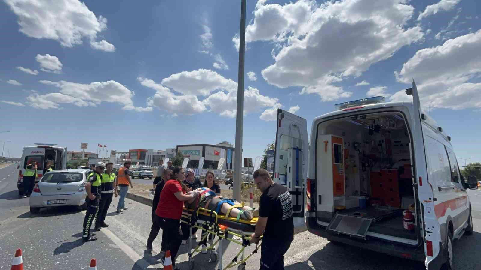 TEKİRDAĞ’DA HATALI DÖNÜŞ KAZAYA NEDEN OLDU: 4 YARALI