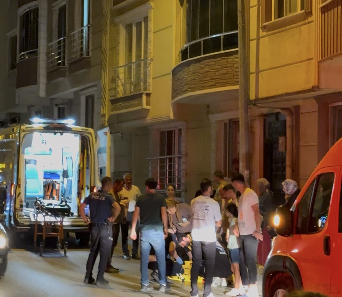 ANİDEN YOLA FIRLAYAN ÇOCUĞA MİNİBÜS ÇARPTI