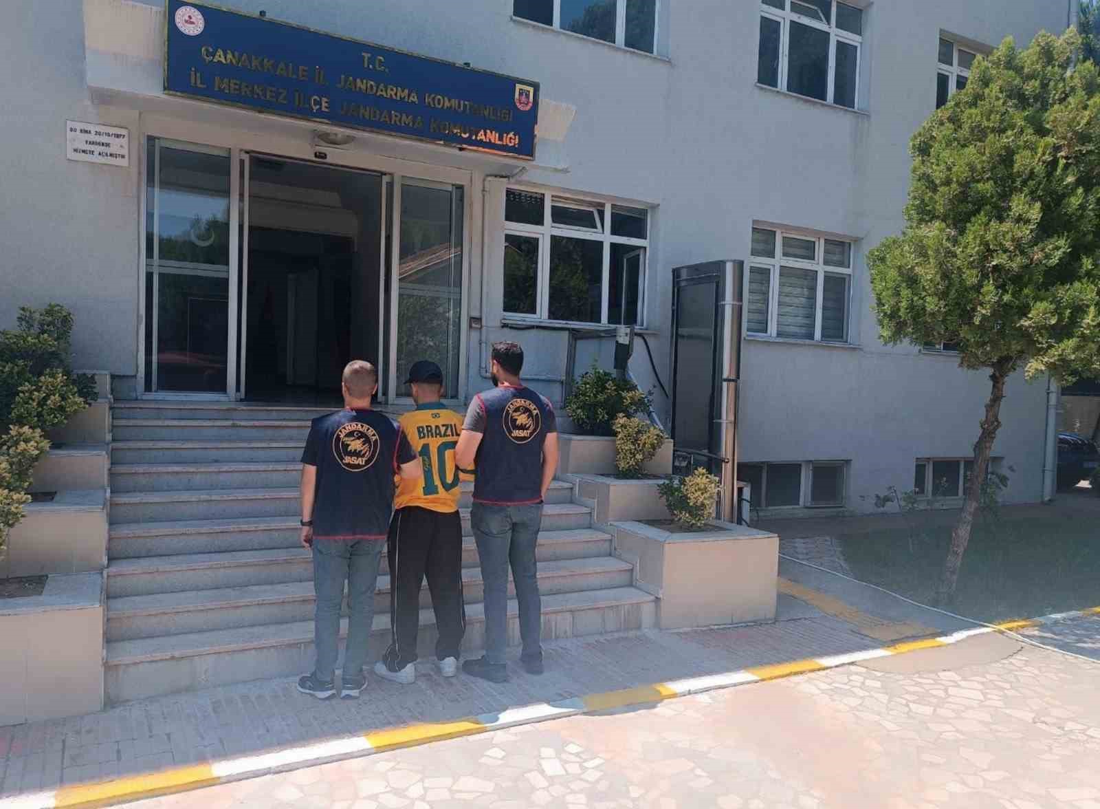 ÇANAKKALE’DE JANDARMA EKİPLERİNCE ÇEŞİTLİ SUÇLARDAN ARANAN 83 ŞÜPHELİ YAKALANDI