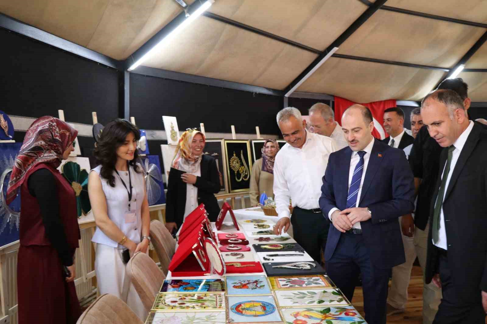 YIL SONU EMEKLERİ GÖRÜCÜYE ÇIKTI