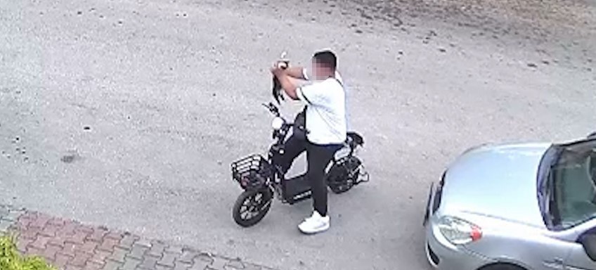 BOLU’DA YAVRU KEDİYİ ÖNCE ÖPÜP SONRA BOĞAN OTİZMLİ ÇOCUK SERBEST BIRAKILDI