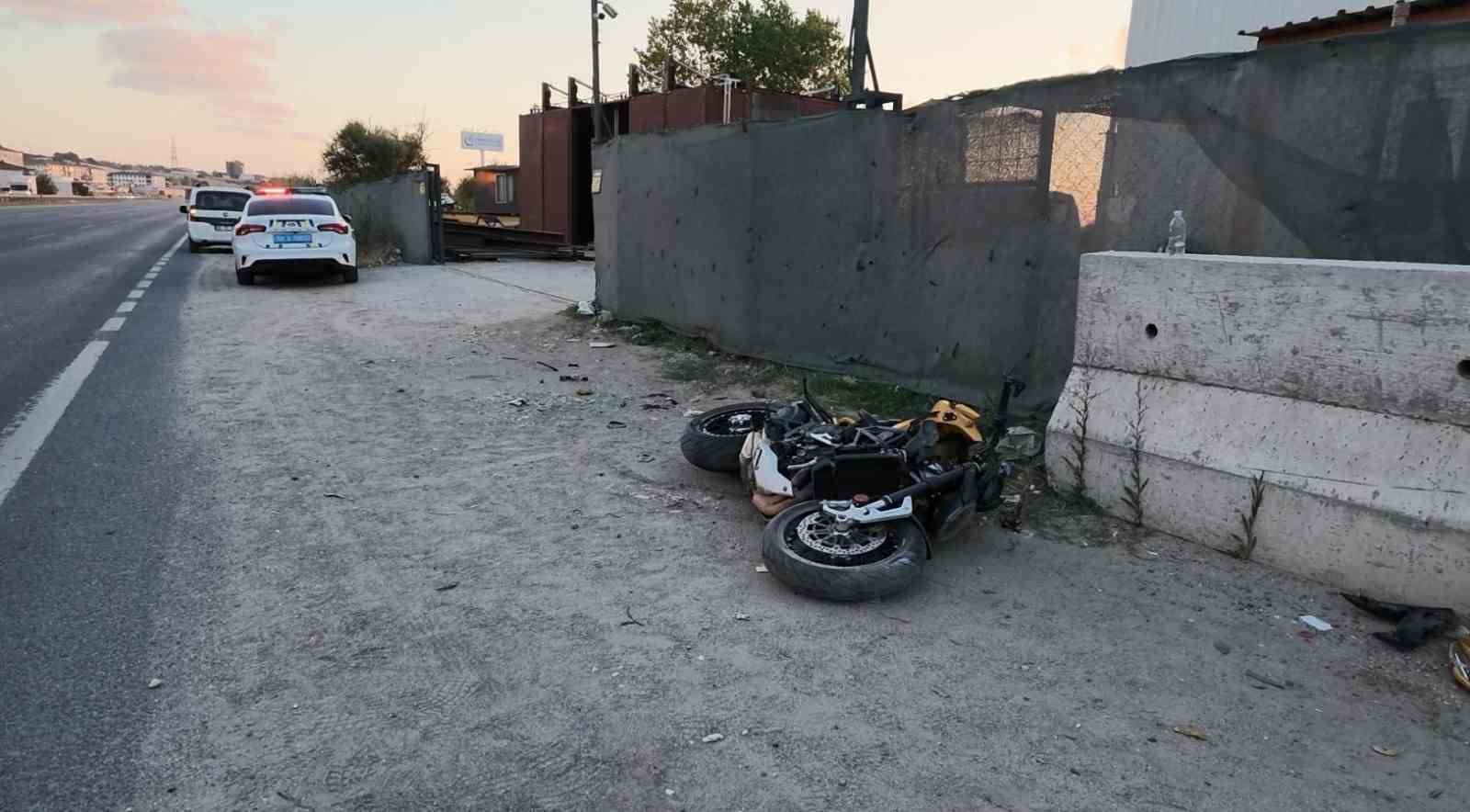 YENİ ALDIĞI MOTOSİKLETLE KAZA YAPAN GENÇ HAYATINI KAYBETTİ: O ANLAR KAMERADA