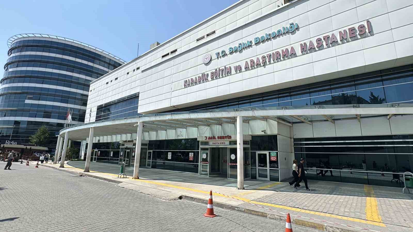 KARABÜK’TE GIDA ZEHİRLENMESİ: 8 KİŞİ HASTANEYE KALDIRILDI