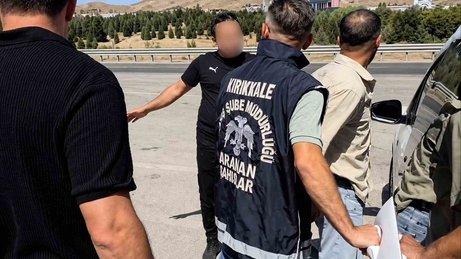 KIRIKKALE’DE POLİS VE JANDARMADAN OPERASYON: 2 HÜKÜMLÜ YAKALANDI