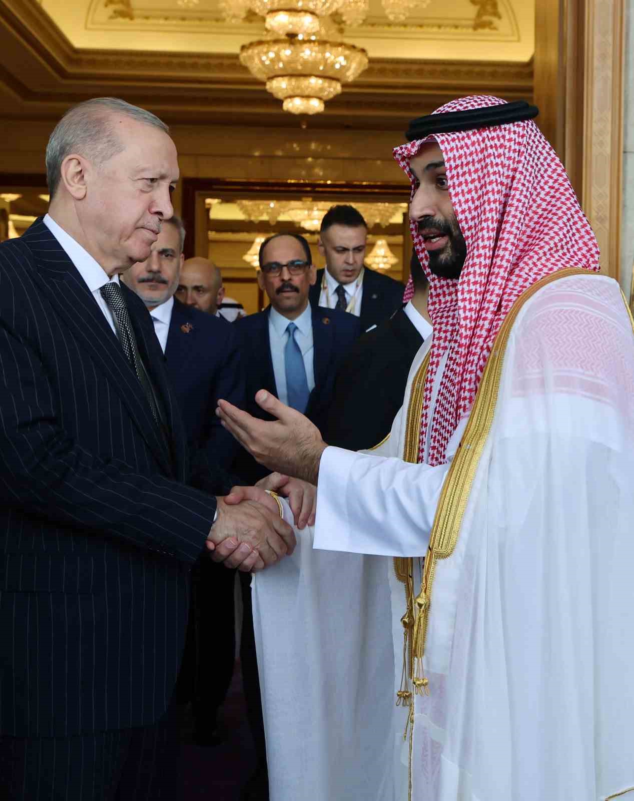 ERDOĞAN, SUUDİ ARABİSTAN’DAN AYRILDI