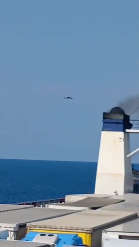 RO-PAX GEMİSİNDE DRON PANİĞİ KAMERAYA YANSIDI