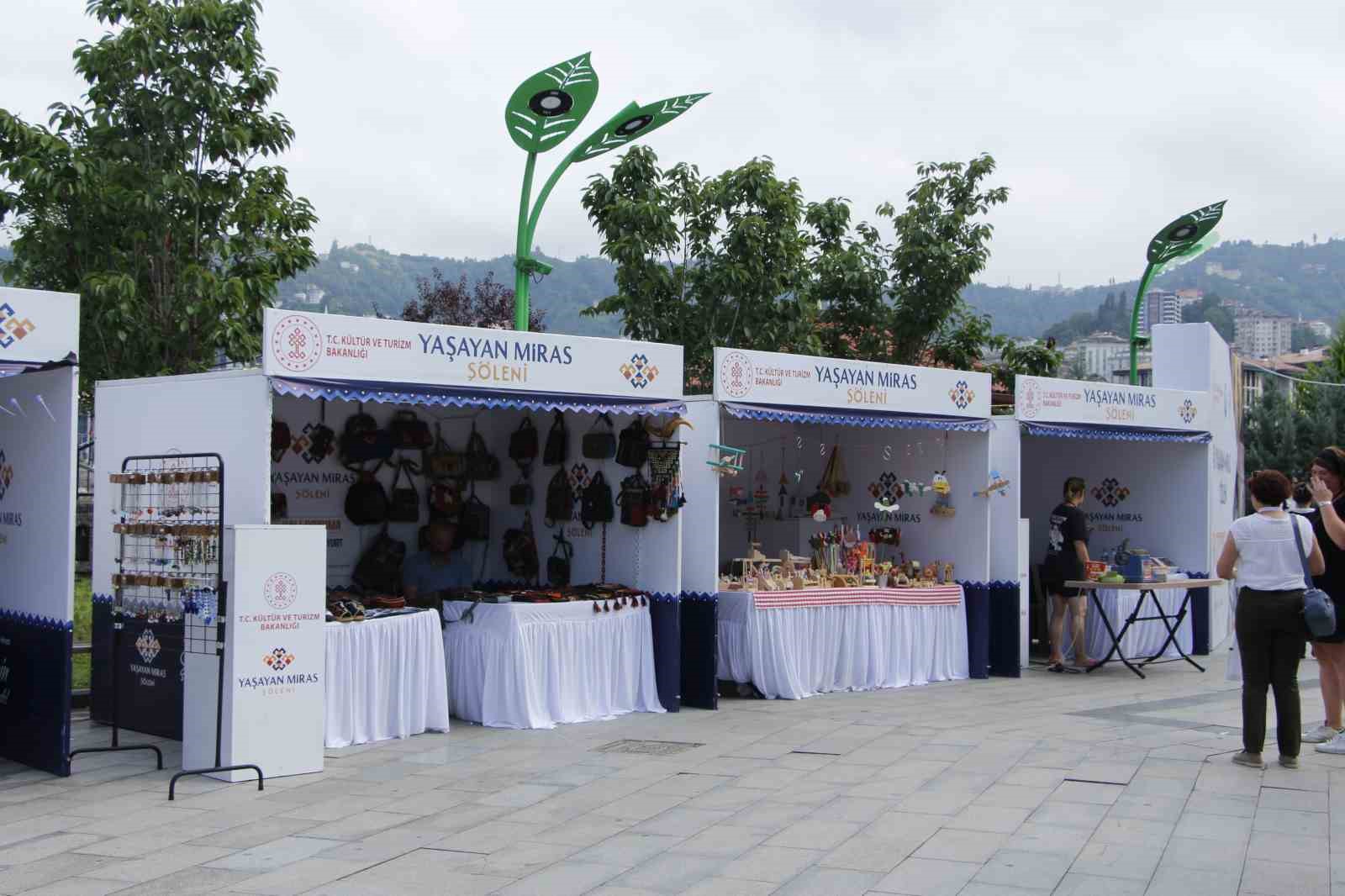 RİZE’DE ‘YAŞAYAN MİRAS ŞÖLENİ’ BAŞLADI