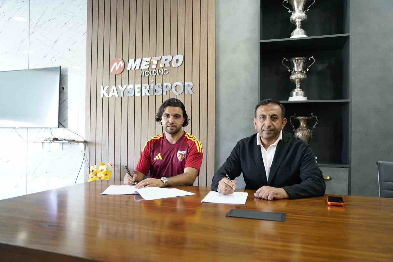 KAYSERİSPOR, SİNAN KURT İLE 1 YILLIK SÖZLEŞME İMZALADI