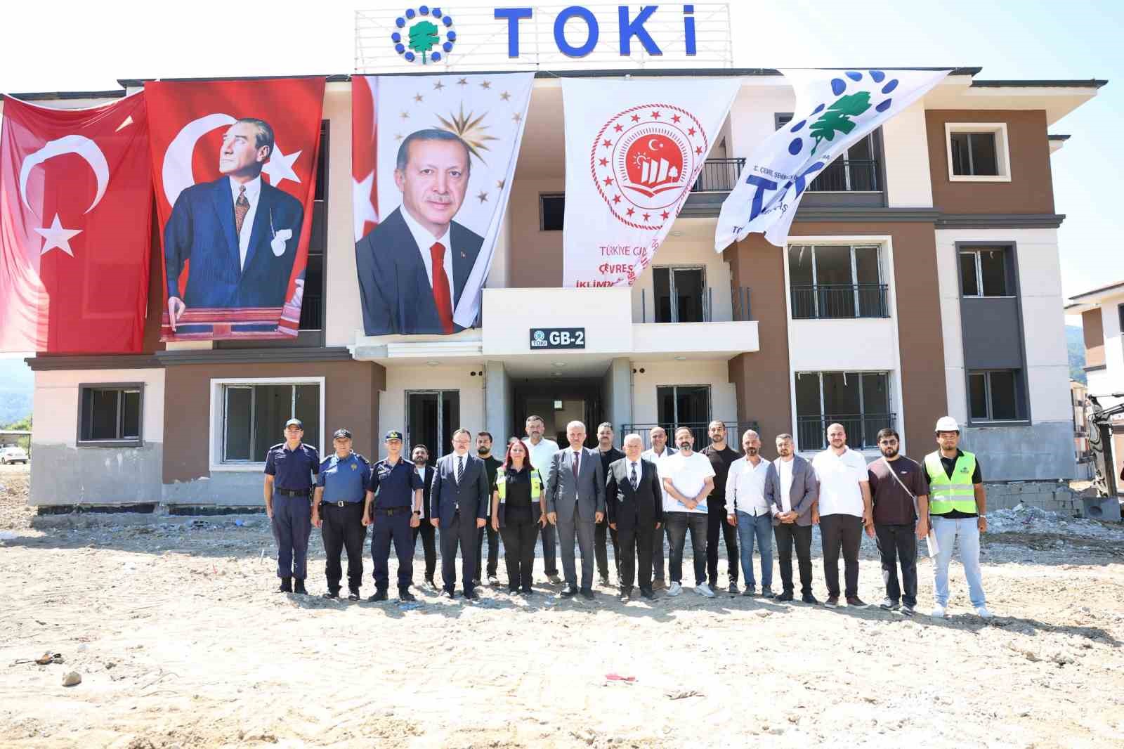 DÜZCE’DE TOKİ KONUTLARI HIZLA YÜKSELİYOR