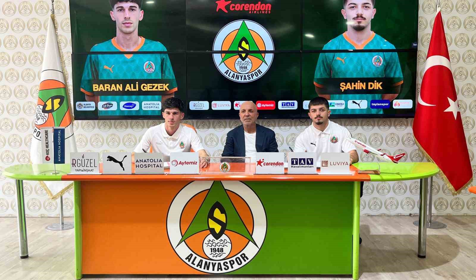 ALANYASPOR’DAN ORTA SAHAYA ÇİFTE TAKVİYE