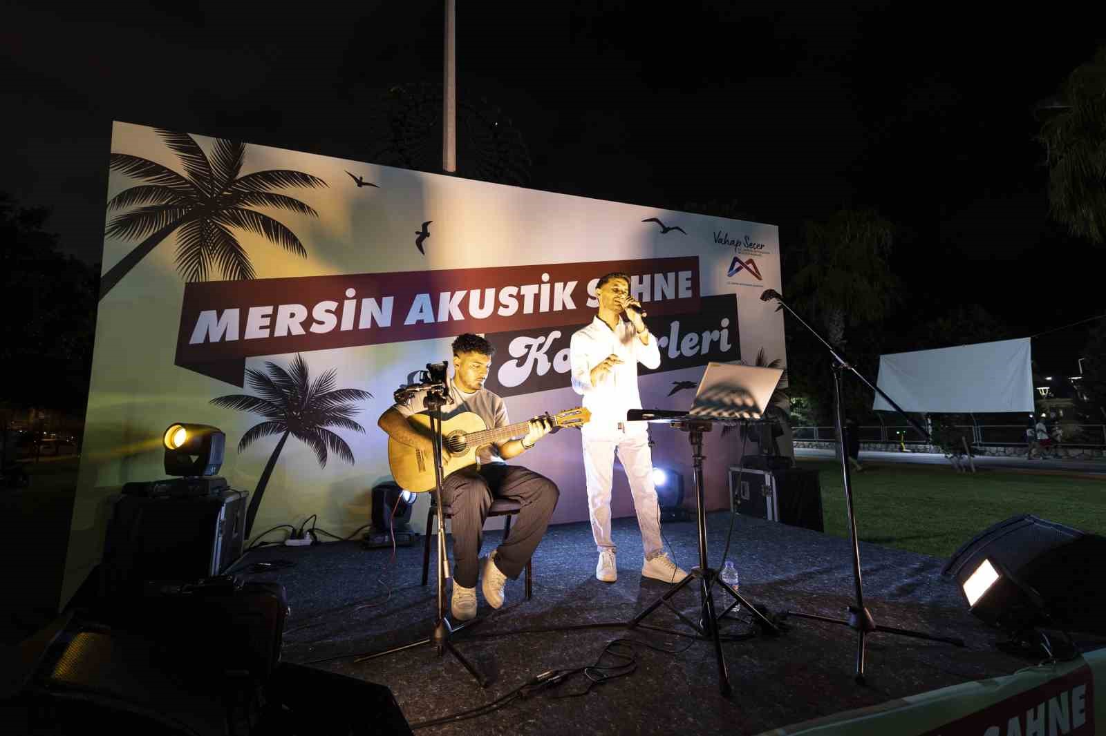 MERSİN’DE YAZ AKŞAMLARI AKUSTİK KONSERLERLE RENKLENİYOR