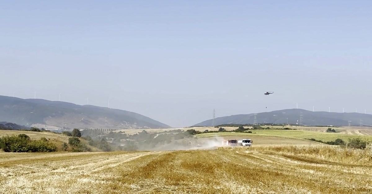 İNEGÖL’DE ORMAN YANGINI; HAVADAN VE KARADAN MÜDAHALE BAŞLATILDI