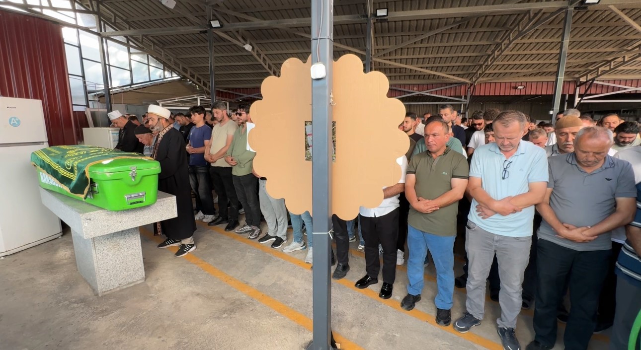ELEKTRİK AKIMINA KAPILARAK HAYATINI KAYBEDEN GENÇ TOPRAĞA VERİLDİ