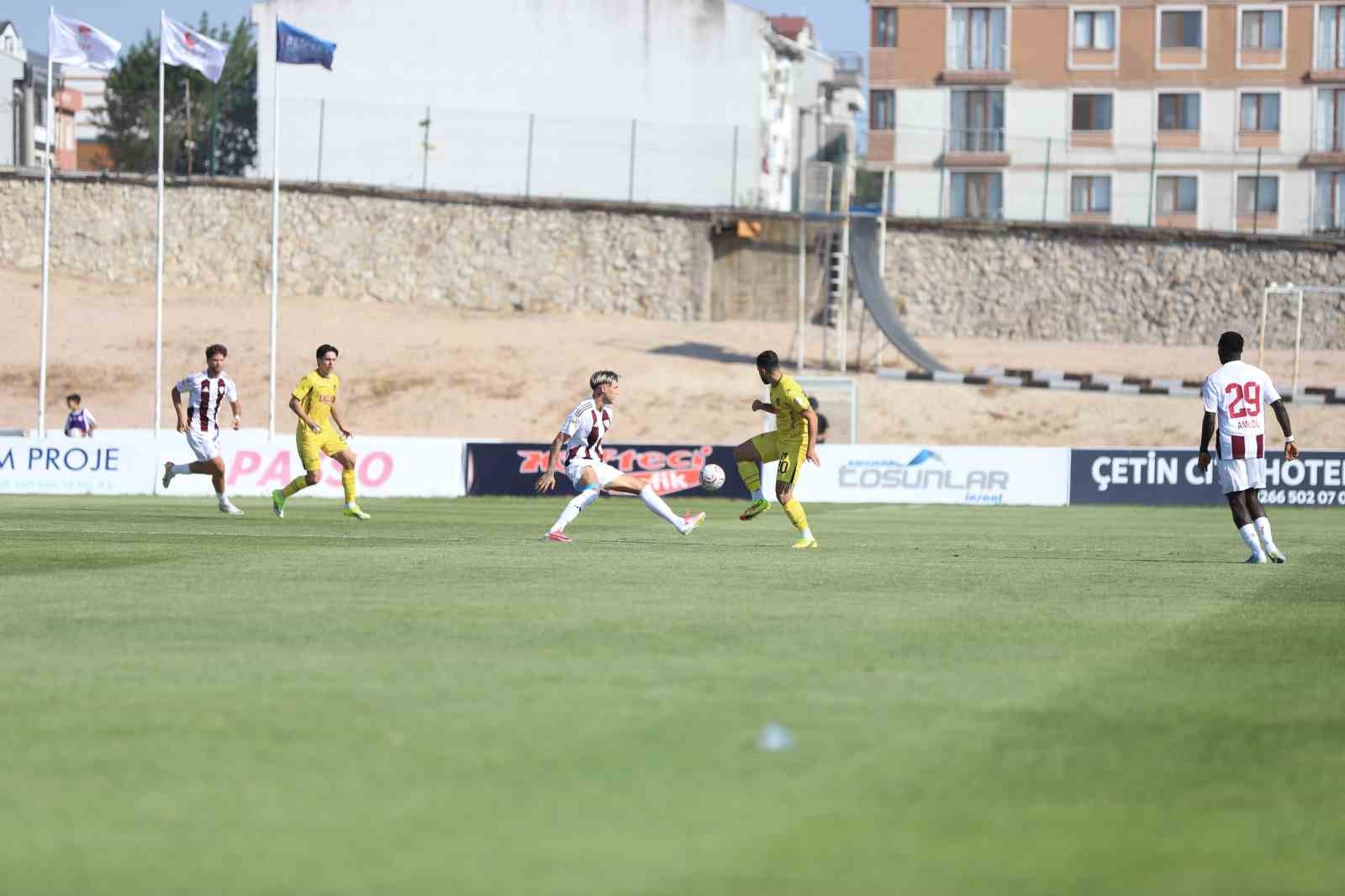 TRENDYOL 1. LİG: BANDIRMASPOR: 3 - İSTANBULSPOR: 0