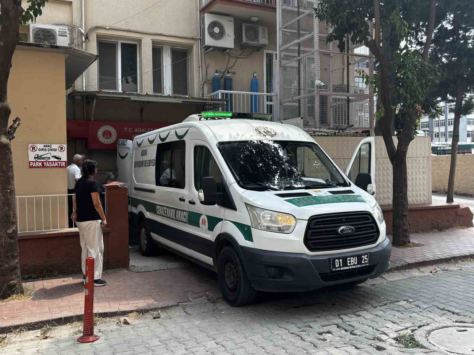GÖÇÜKTE HAYATINI KAYBEDEN İŞÇİNİN CENAZESİ ADLİ TIPTAN ALINDI