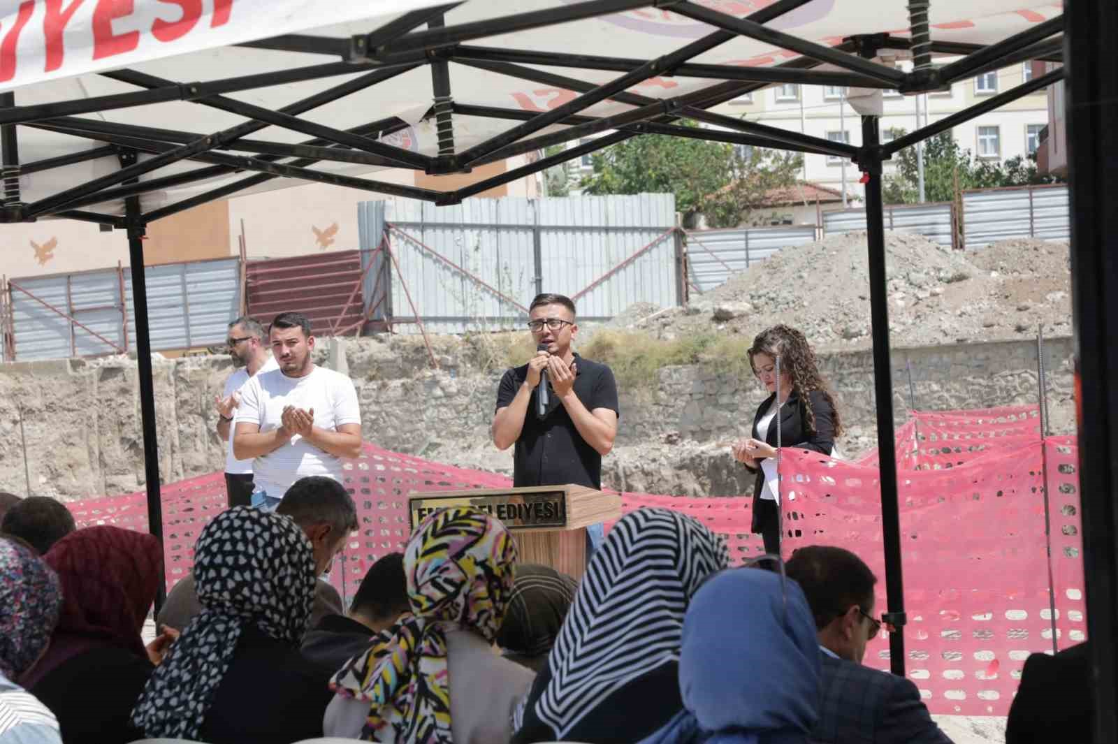 VALİ IŞIN’DAN 9 YIL SONRA KARŞILAŞTIĞI ESKİ ASKERE: "O DUAYI YENİDEN ET"