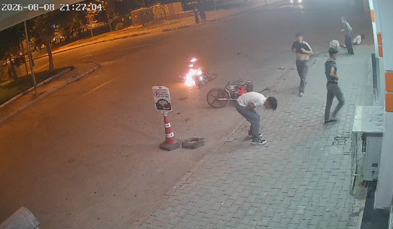 ŞANLIURFA´DA İKİ MOTOSİKLET ÇARPIŞTI: 4 YARALI