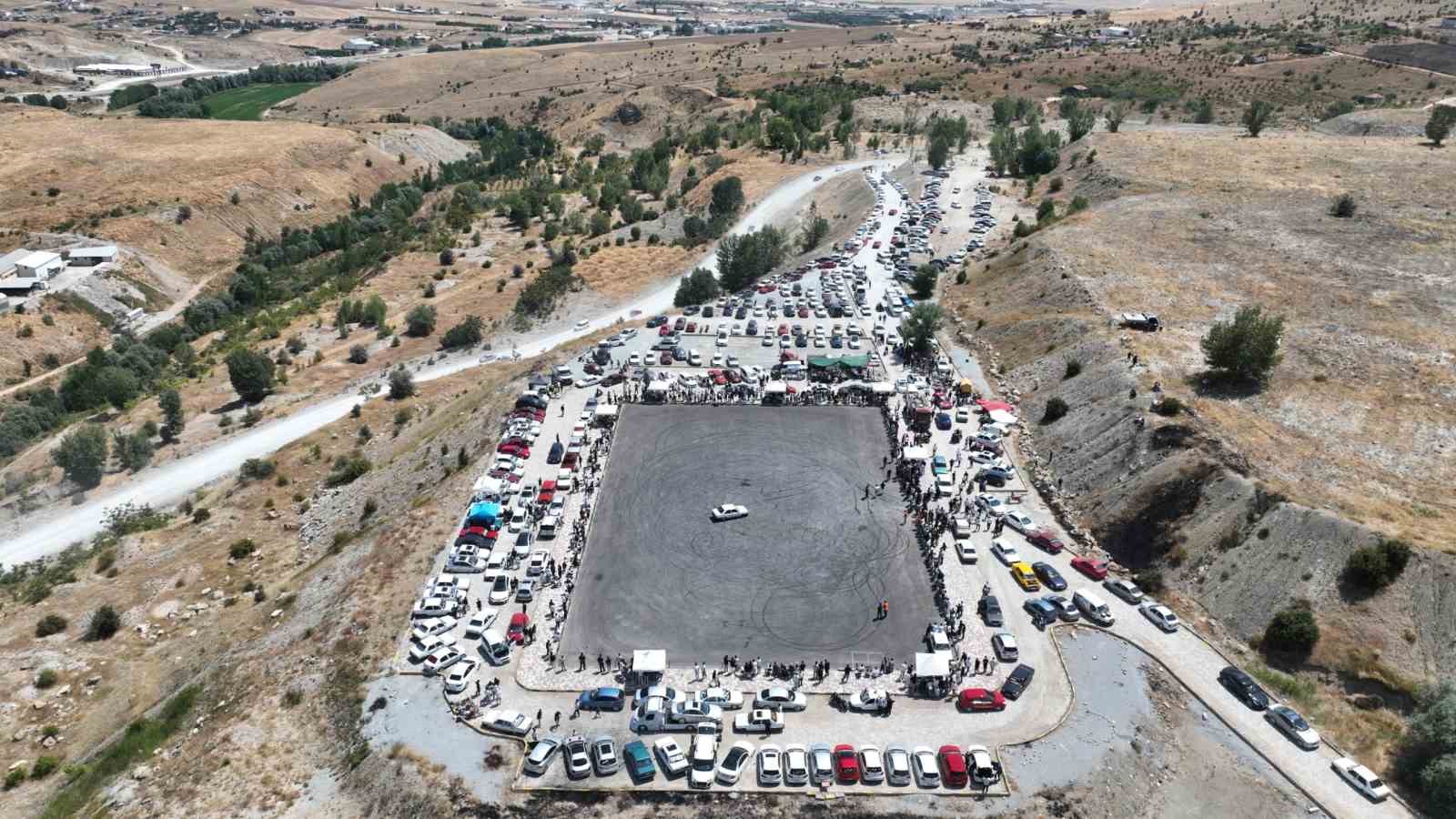 SORGUN MODİFİYE ARAÇ FUARI FİLM SETLERİNİ ARATMADI
