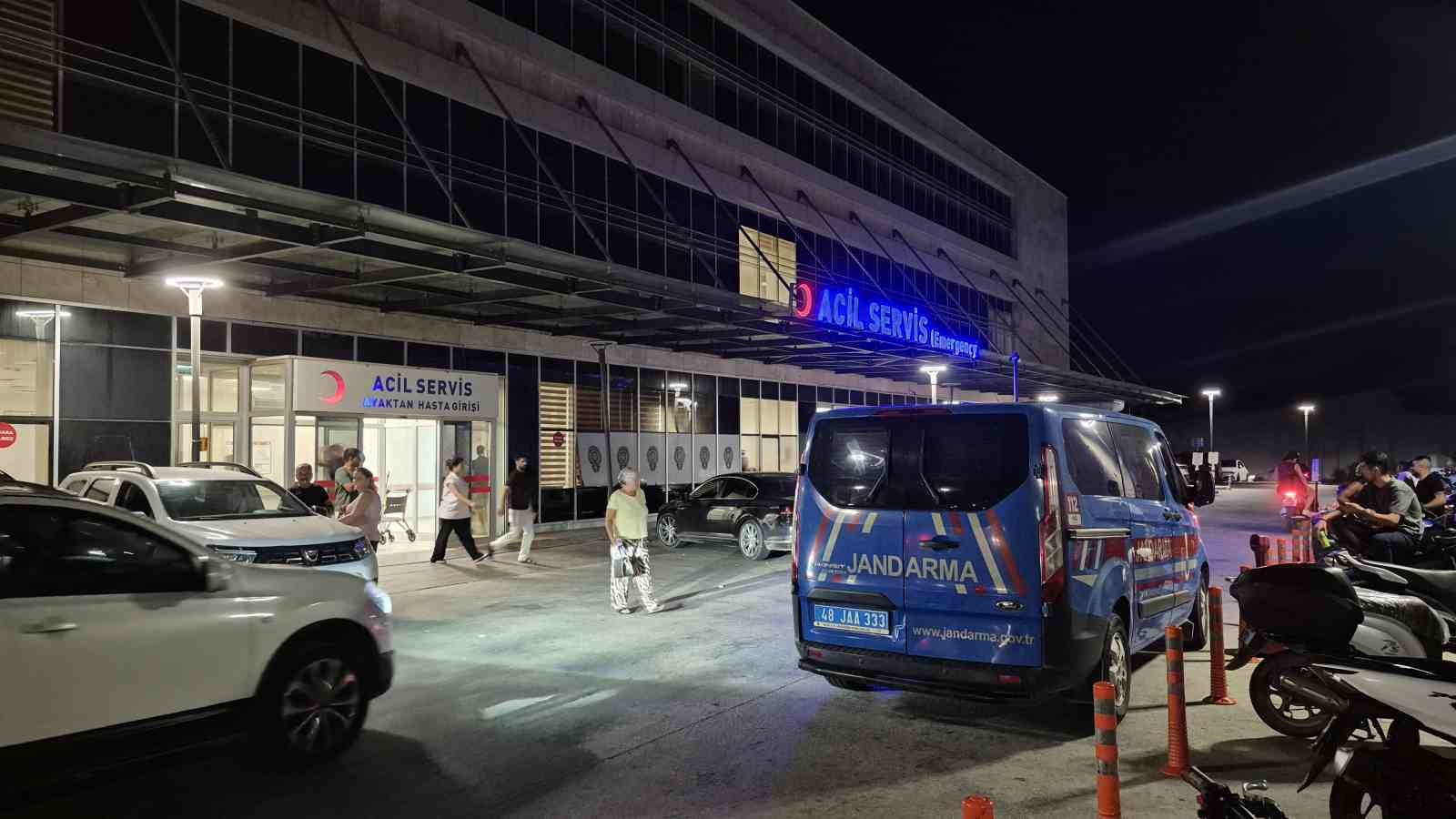 BODRUM’DA HAVUZ KİMYASALINDAN SIZINTI: 15 KİŞİ HASTANEYE KALDIRILDI