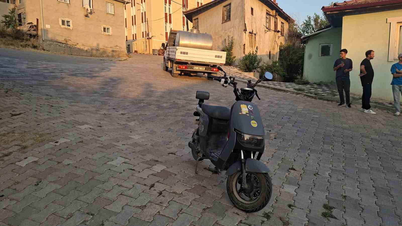 HİSARCIK’TA ELEKTRİKLİ BİSİKLET KAZASI: 14 YAŞINDAKİ ÇOCUK YARALANDI