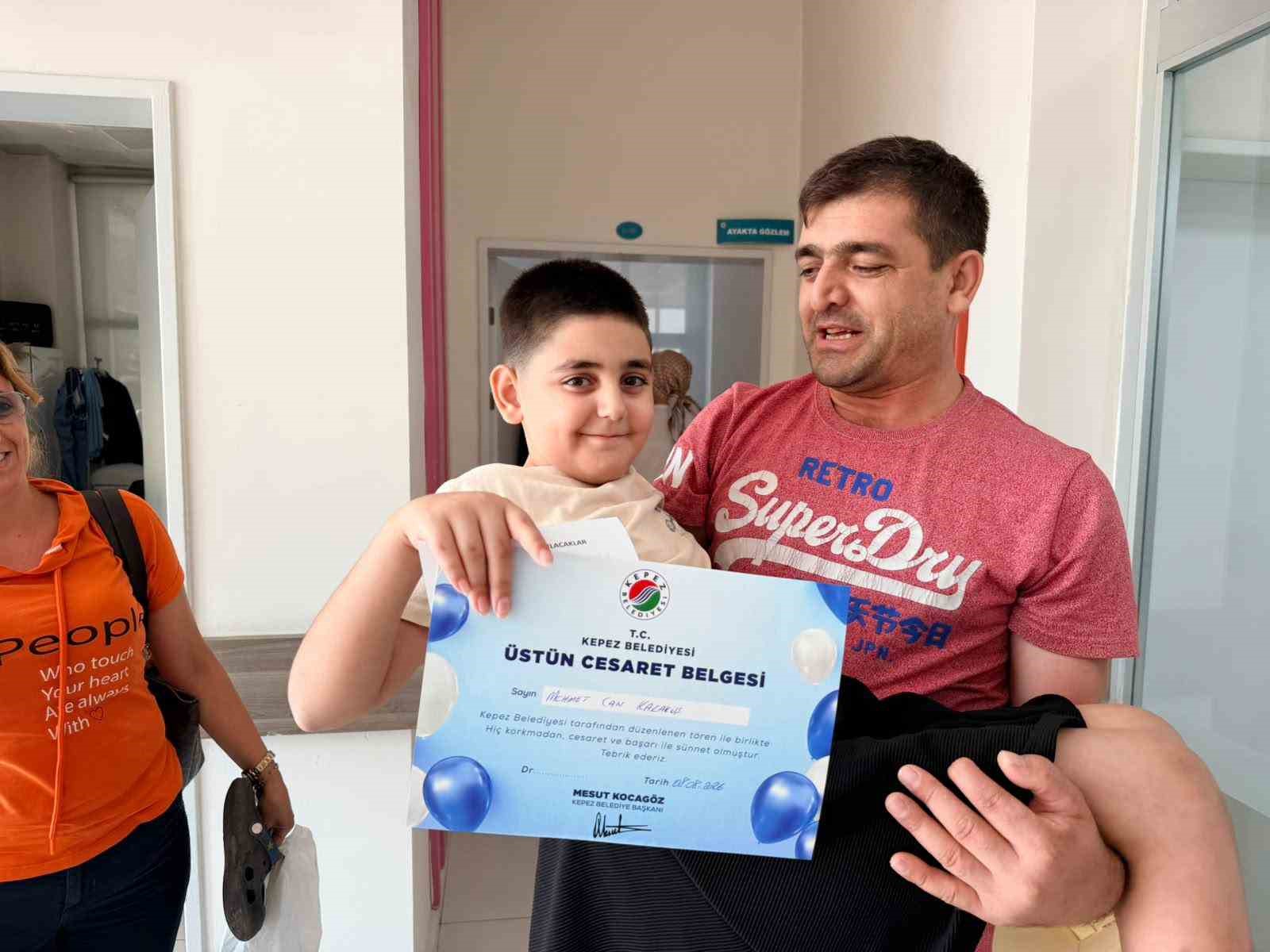 KEPEZ’DE SÜNNET OLAN ÇOCUKLARA ’ÜSTÜN CESARET BELGESİ’