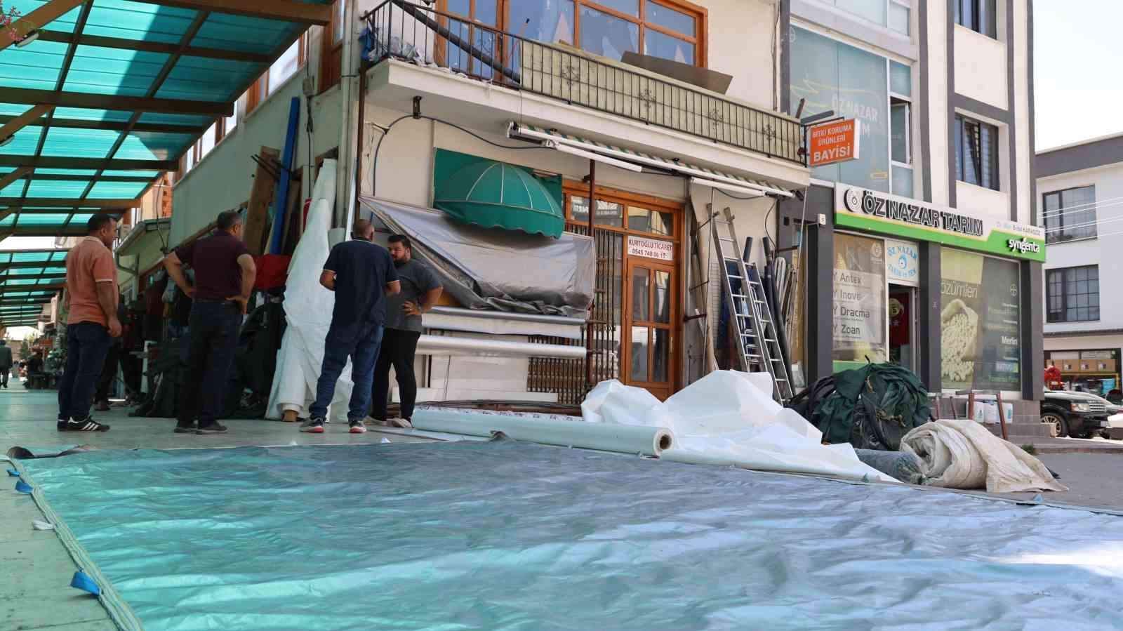 KIRŞEHİR’DE, 55 YILDIR AYNI MESLEĞİ SÜRDÜRÜYOR