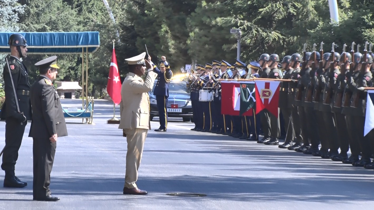 GENELKURMAY BAŞKANI BAYRAKTAROĞLU, SOMALİ FEDERAL CUMHURİYETİ GENELKURMAY BAŞKANI MOHAMUD İLE GÖRÜŞTÜ