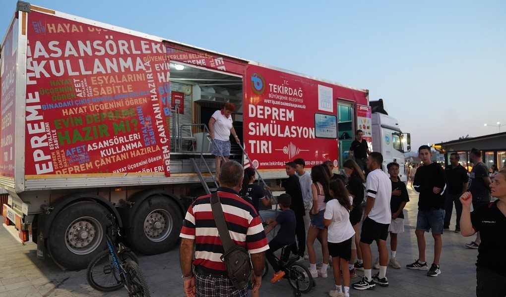 MÜREFTE DEPREMİNİN YILDÖNÜMÜNDE DEPREM EĞİTİMİ